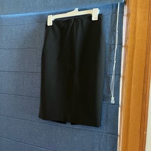 Elie Tahari pencil skirt—Gorgeous quality and classic silhouette